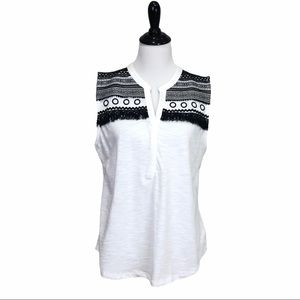 Liz Claiborne White and Black Sleeveless Top